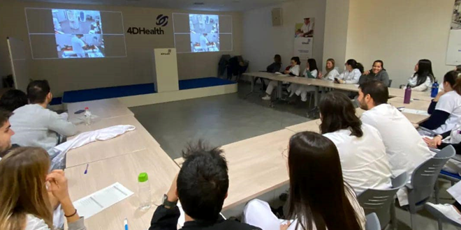 Un centenar de alumnos de Blanquerna realizan actividades de simulación en el 4D Health